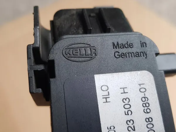 Kaasupoljin OEM 1T1721503H VW Touran I Caddy III:lle image 3