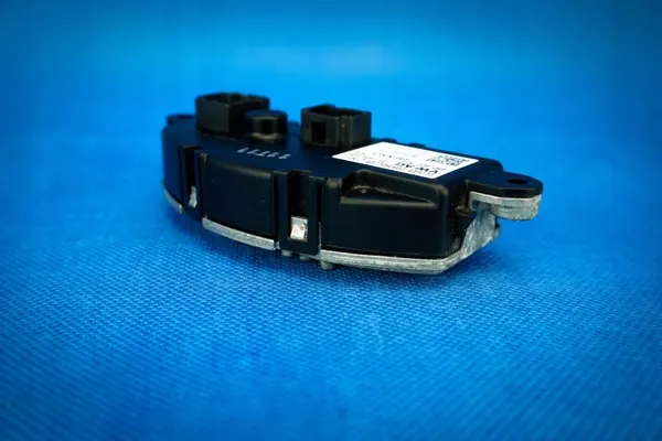 Régulateur de soufflante OEM 4M0820521 Audi A8 Q7 Q8 image 3