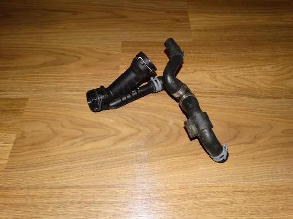 Tuyau de liquide de refroidissement AUDI OE image 2