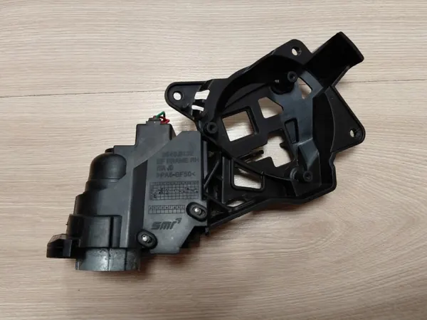 Moteur de pliage rétroviseur droit KIA CEED II 12-18 OEM image 2