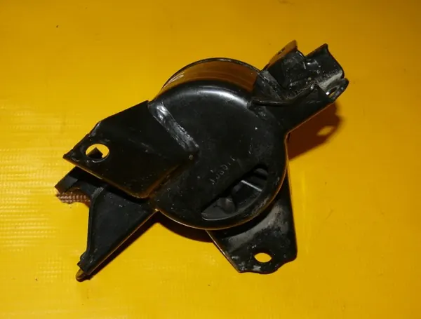 Motorfäste Vänster OEM för Hyundai i30 1.6 image 4