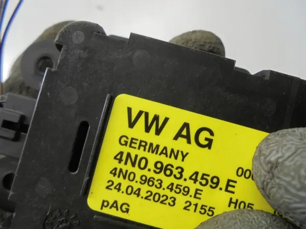 Module de Commande Ioniseur Audi OEM 4N0963459E image 3