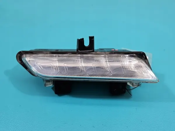 Oikea DRL-valo OEM 266003864R Renault Clio IV:lle image 3