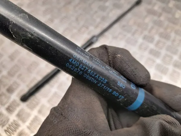 Komplett bakre stötdämpare Audi Q7 4M 2017 image 2