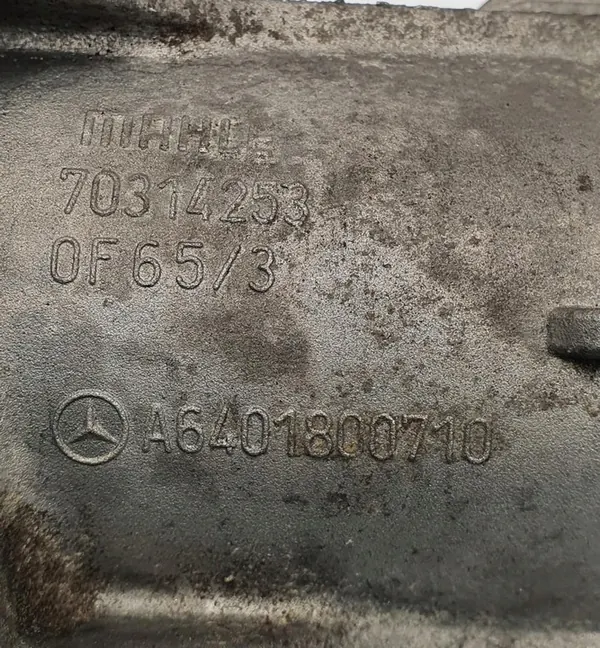 Oljefilterhus Mercedes W169 CDI A6401800710 image 4