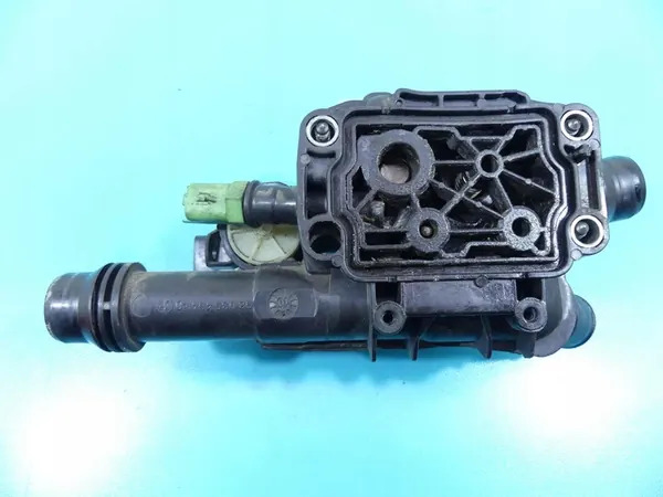 Carcaça do termostato Citroen DS4 C4 B7 II 1.6 HDI image 6