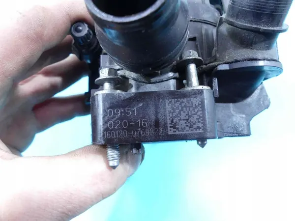 Carcaça do termostato Citroen DS4 C4 B7 II 1.6 HDI image 9