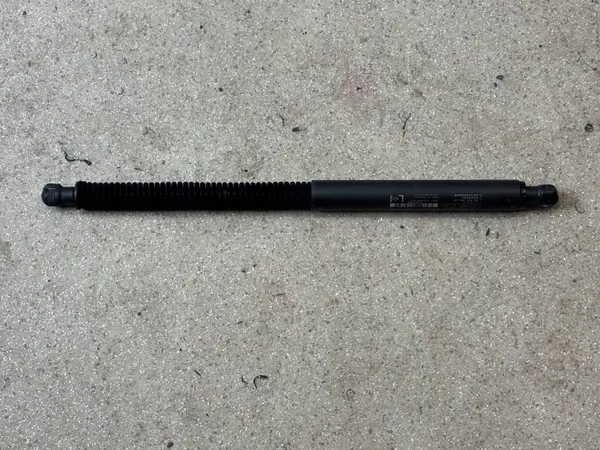BMW OEM 7497482 Heckklappen-Aktuator - Gebraucht image 2