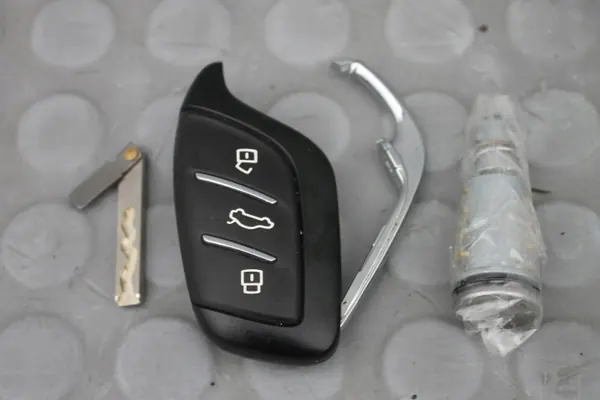 MG HS Schlüssel & Zylindersatz OEM KLUCZYKWKLADKAMGHS image 3