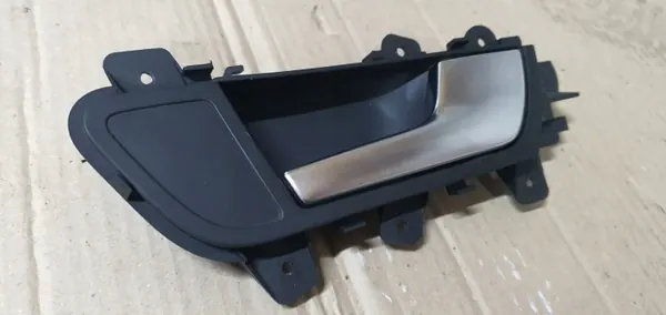 OEM 8K0837020 Etu oikea sisäovenkahva Audi A4 A5 image 2