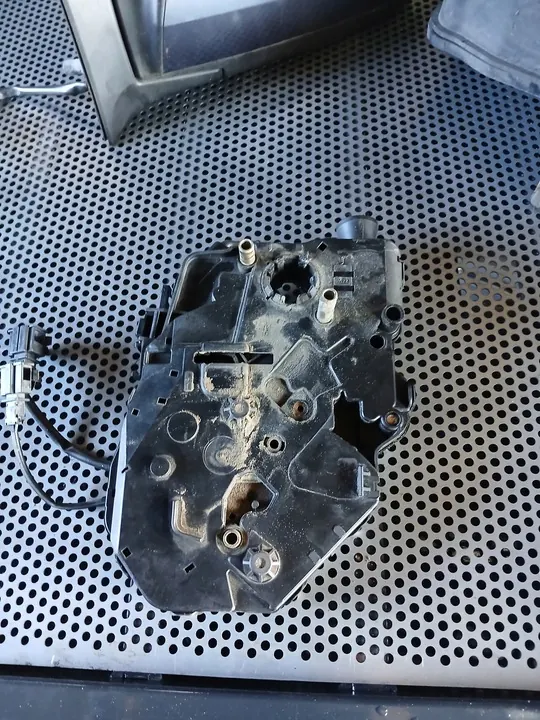 Bagagelås VW CADDY 7H0827426P image 4