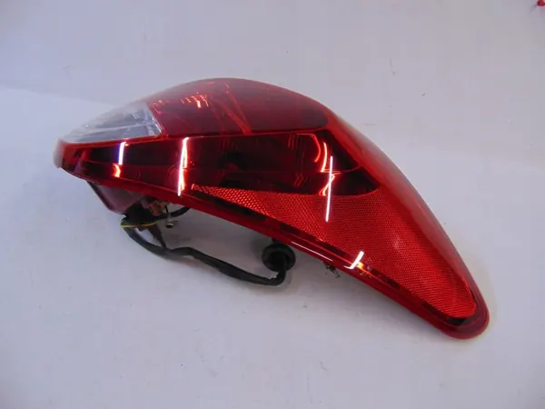 HYUNDAI i20 lámpara trasera derecha 924024P500 image 4