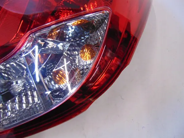 HYUNDAI i20 lámpara trasera derecha 924024P500 image 7