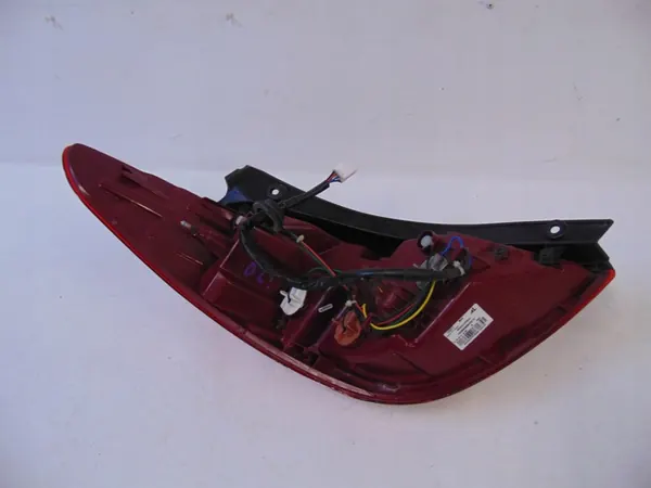 HYUNDAI i20 lámpara trasera derecha 924024P500 image 9