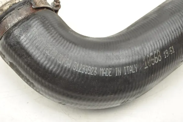 Volvo C30 Intercoolerrör OEM 31319792 Begagnad image 4