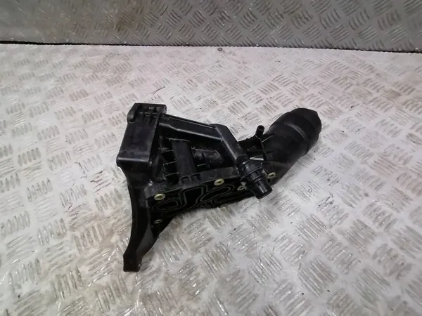 BMW F Series Olje Filterhus med Kylare 8596283 image 3