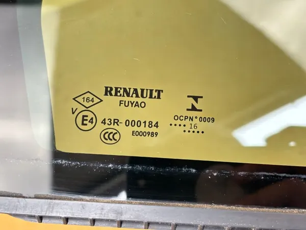 Renault OE 822209285R Janela Triangular Traseira Direita image 7