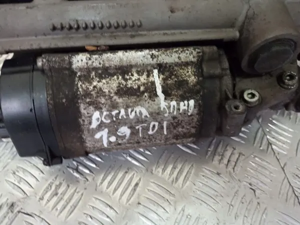 Styrhus OEM 1k1909144G för Skoda Octavia Mk2 image 4