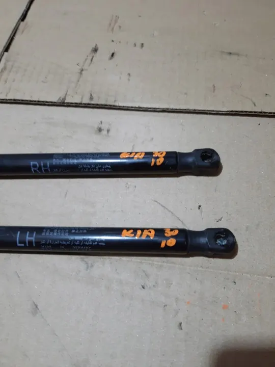 Baklucka Lyftstöd KIA CEED II 81770-A2000 81780-A2000 image 3