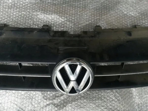 Griglia anteriore VW Polo V 6R image 3