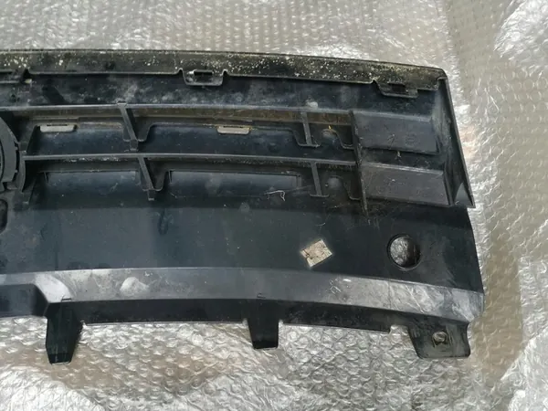 Griglia anteriore VW Polo V 6R image 7