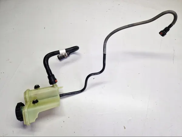 Power Steering Reservoir Ford Fiesta MK6 2S6C-3531-AC image 2
