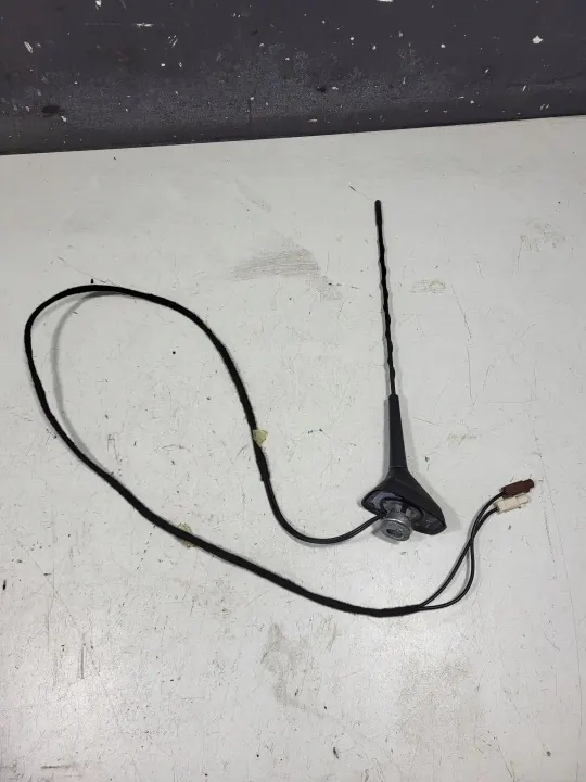 Base d'Antenne Renault Clio IV OEM 282179719R image 2
