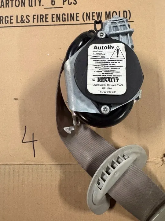 Renault Laguna III rechter vorderer Sicherheitsgurt OEM image 3