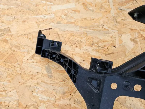 Frontstoßstangenverstärkung Kia Ceed III 18- 64101-J7000 image 4