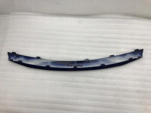 Dacia Sandero I Grille Trim 8200763571 image 6