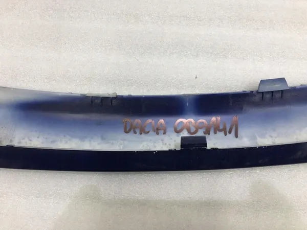 Dacia Sandero I Grille Trim 8200763571 image 7