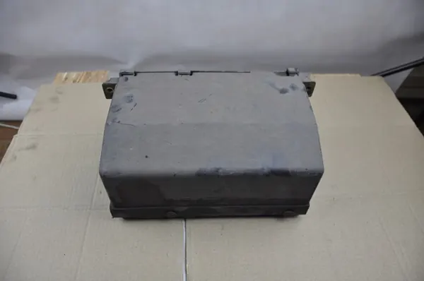 Suspension Compressor Housing Land Rover Discovery 2 99-04 RQG100041 image 1