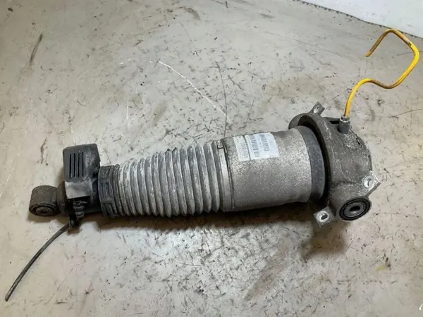 Begagnad Audi OE bakre höger luftfjädring 7L8616020E image 5