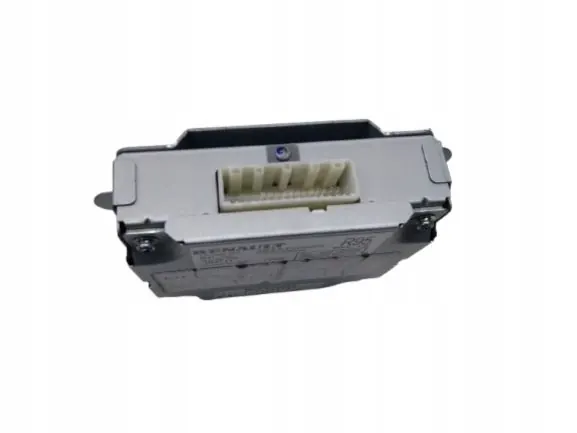 Módulo Cámara Renault OEM 284A10002R - Usado image 3