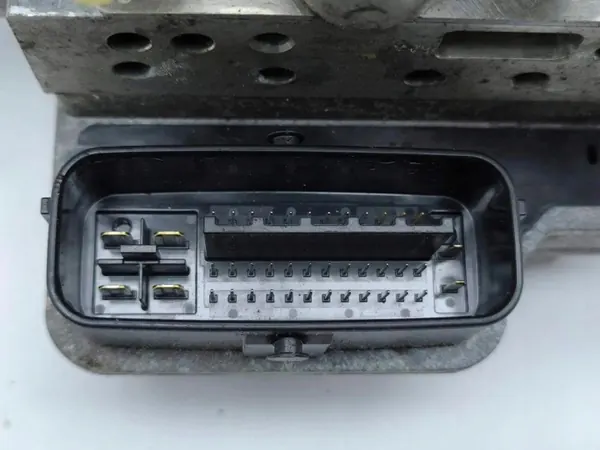 Servofreno Toyota OEM 4721042150 - Usado image 10