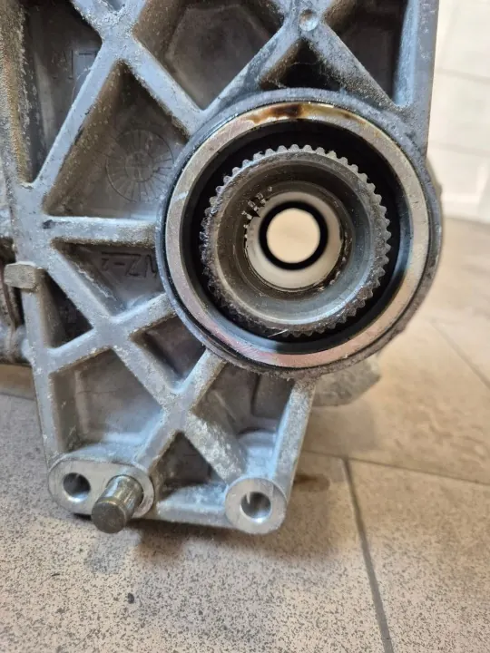 Hyundai ix35 10-15 2.0CRDI Reducer OEM 3B200309R image 3