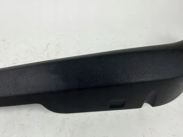 Audi Q7 Käsijarrupöytä OEM 4M0867165 - Käytetty image 3