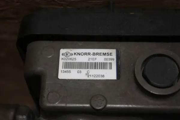 Soupape Modulateur Frein EBS Renault DXI OEM DK020625 image 3