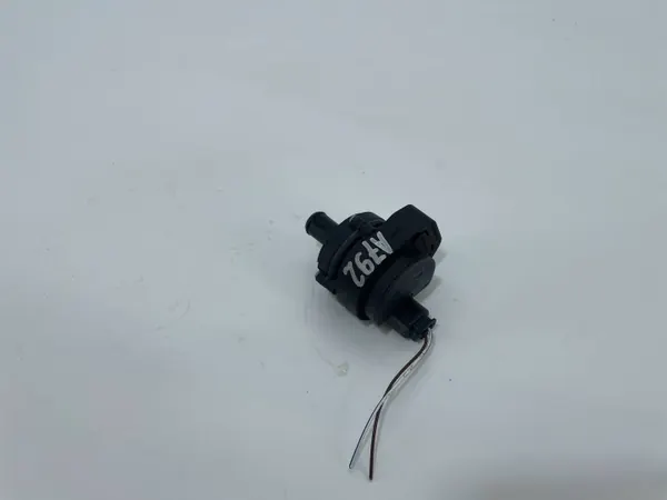 Pompe à eau Mercedes OEM A2118350028 - Occasion image 3