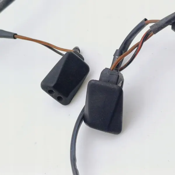 Beheizte Frontscheibenwischerdüse OEM DRC95753 für Audi A3 image 3