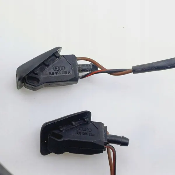 Beheizte Frontscheibenwischerdüse OEM DRC95753 für Audi A3 image 5