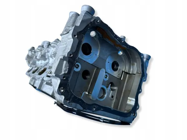 Tapa de culata Mercedes OEM A2600102301 image 10