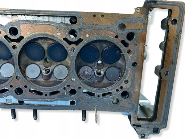 Tapa de culata Mercedes OEM A2600102301 image 8