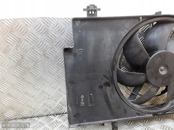 Jäähdyttimen tuuletin Ford Fiesta 2015 8V518C607AG image 2