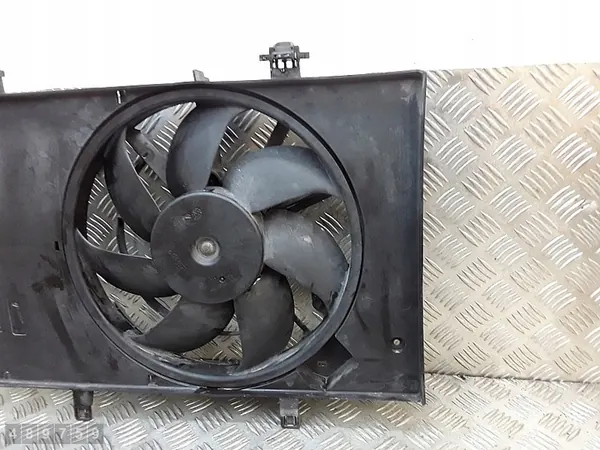 Jäähdyttimen tuuletin Ford Fiesta 2015 8V518C607AG image 3