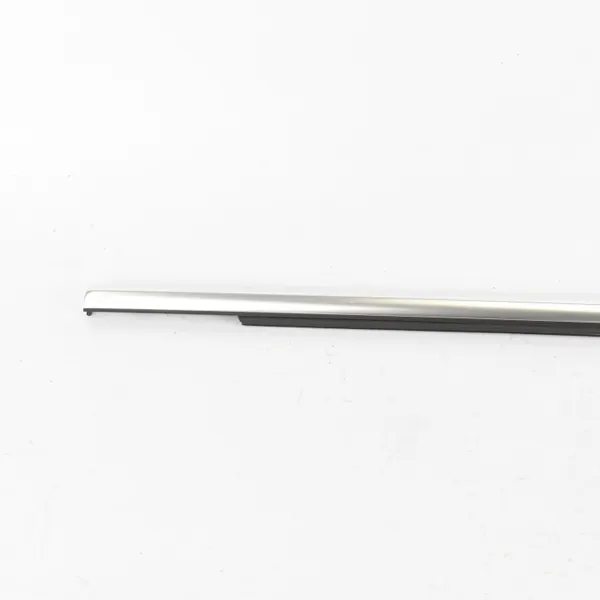 Junta de raspador de puerta OEM 5LA837431F Izquierda Delantera Skoda Elroq image 8