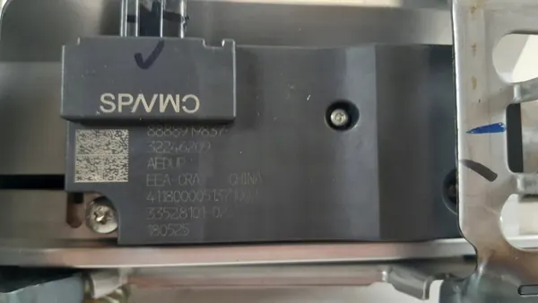 Volvo XC40 ohjauspylväs OEM 32246325 image 7