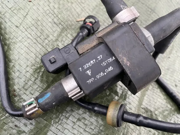 Vakuumschlauch Ventil Porsche Cayenne 3.6 GTS image 2