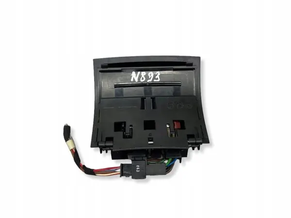 Mercedes-Benz 12V-aansluiting OEM A2216802550 (Achter) image 6