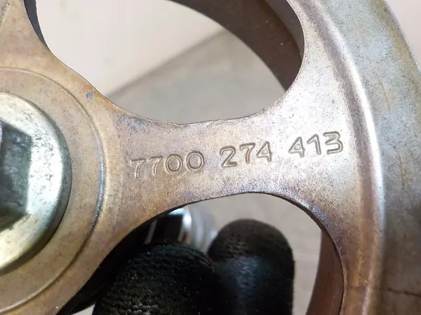 ÁRBOL DE LEVAS RENAULT CLIO III 1.6 B 7700274413 image 5